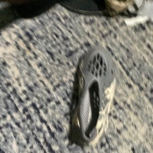 yeezy foam runner MXT Moon grey